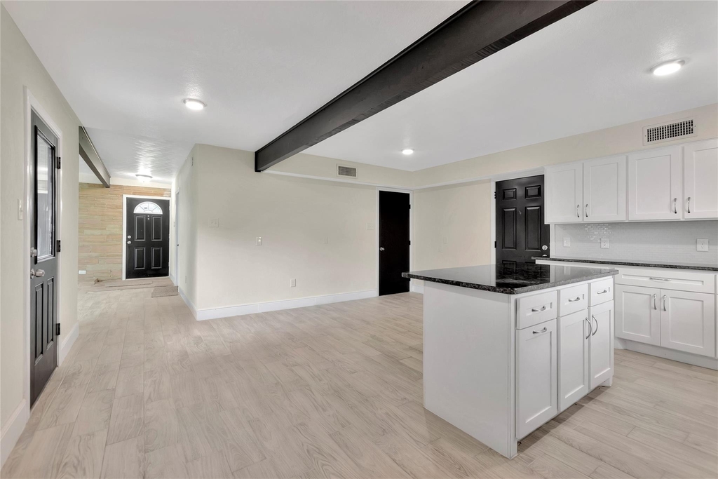 9010 Freeland Street - Photo 3