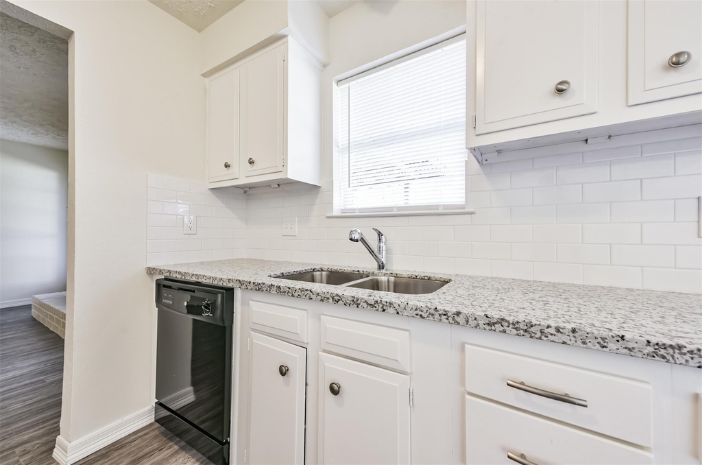 9563 Sutter Park Lane - Photo 8