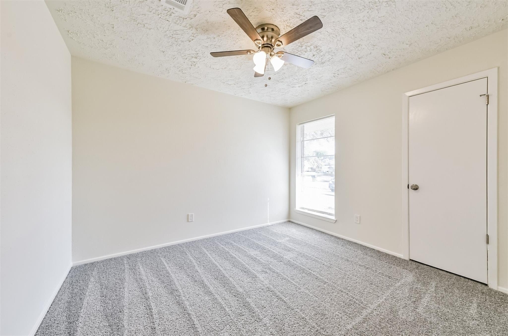9563 Sutter Park Lane - Photo 17