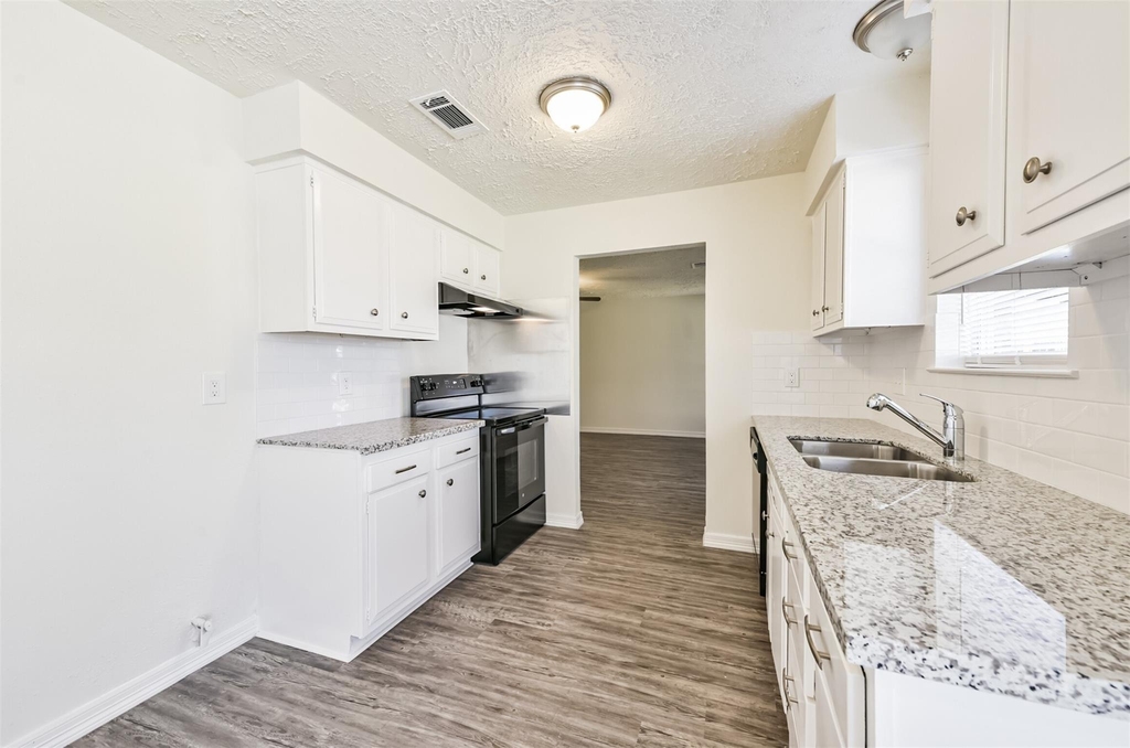 9563 Sutter Park Lane - Photo 10
