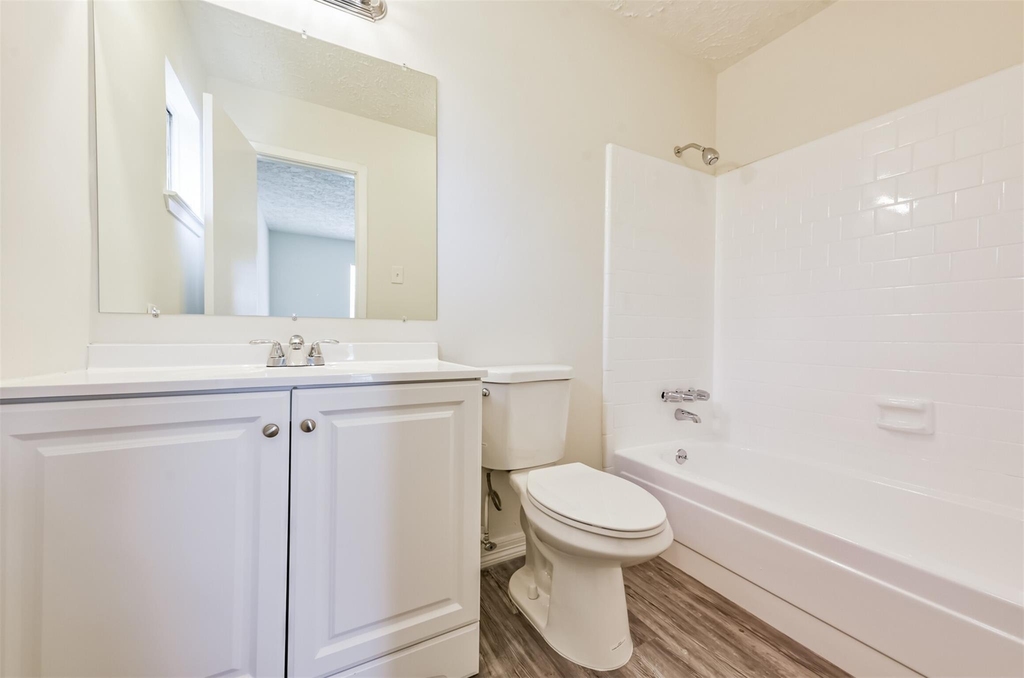 9563 Sutter Park Lane - Photo 16