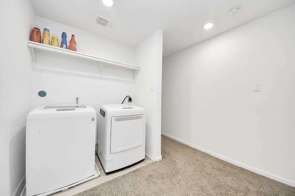 4613 Ireland Street - Photo 30