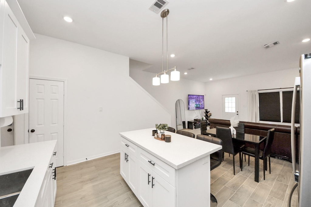 4613 Ireland Street - Photo 9