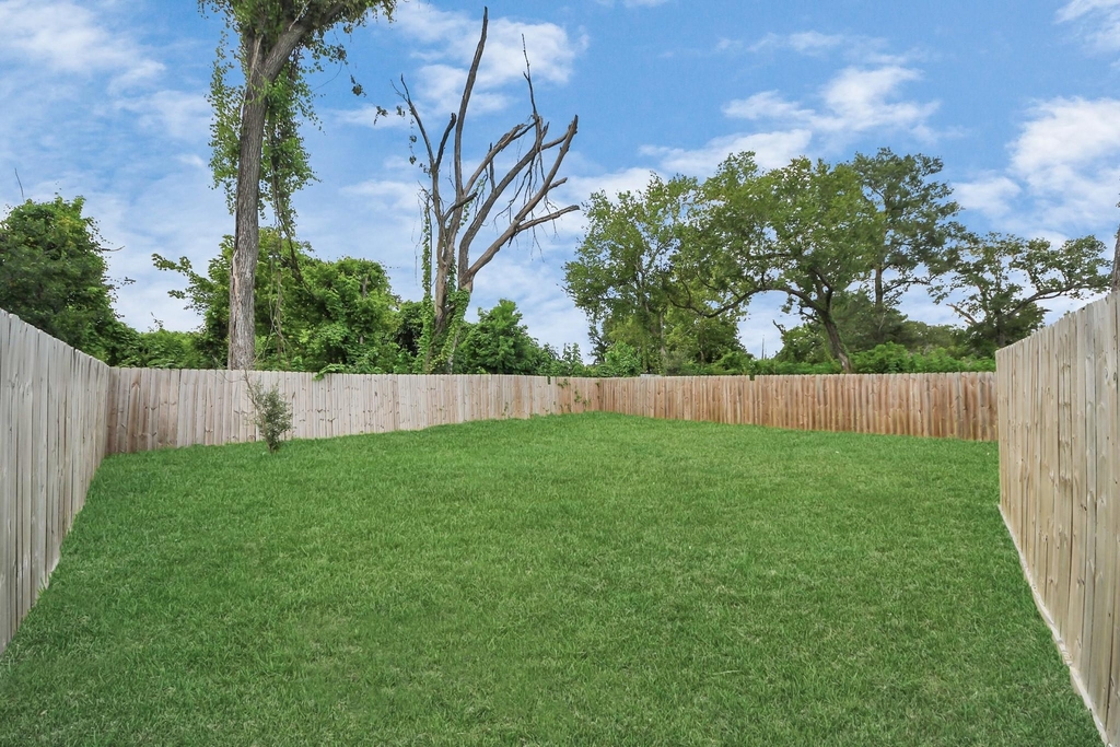 4613 Ireland Street - Photo 35