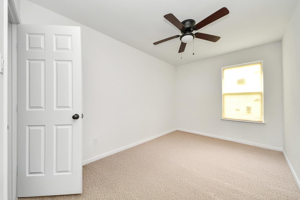 4613 Ireland Street - Photo 33