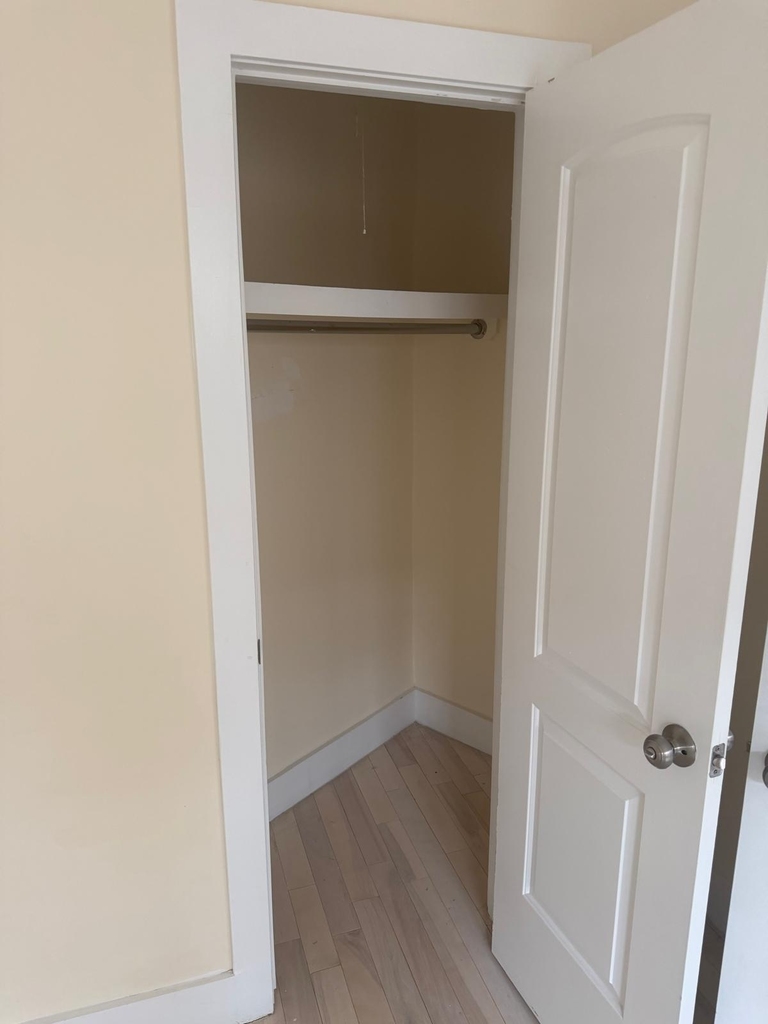 West 213th Street - Photo 5