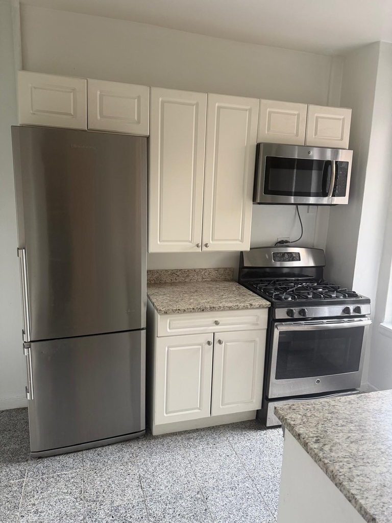 West 213th Street - Photo 0