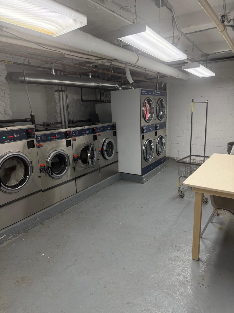 West 213th Street - Photo 8