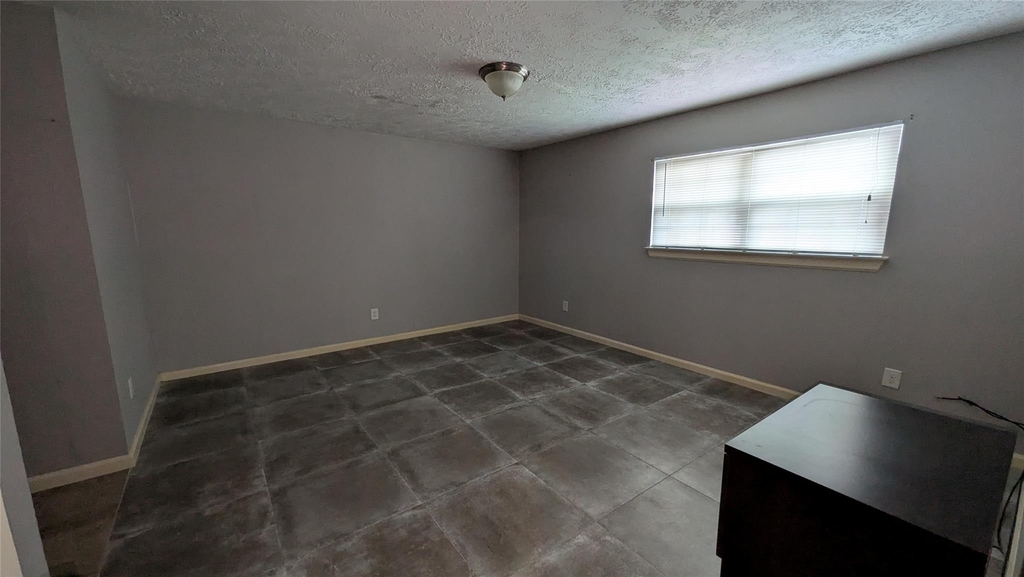 8314 Beechnut Street - Photo 6