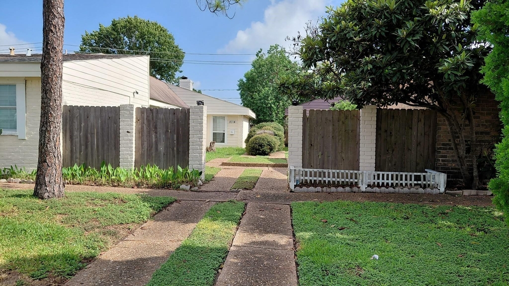8314 Beechnut Street - Photo 14