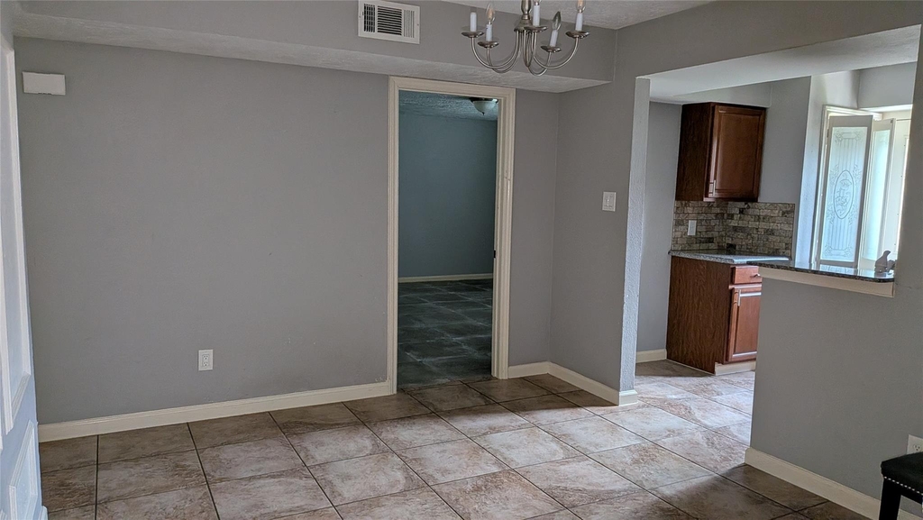 8314 Beechnut Street - Photo 5