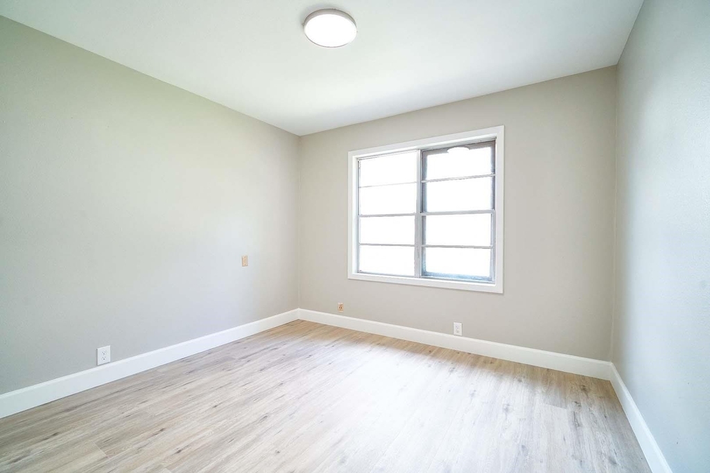 5315 Beechnut Street - Photo 7