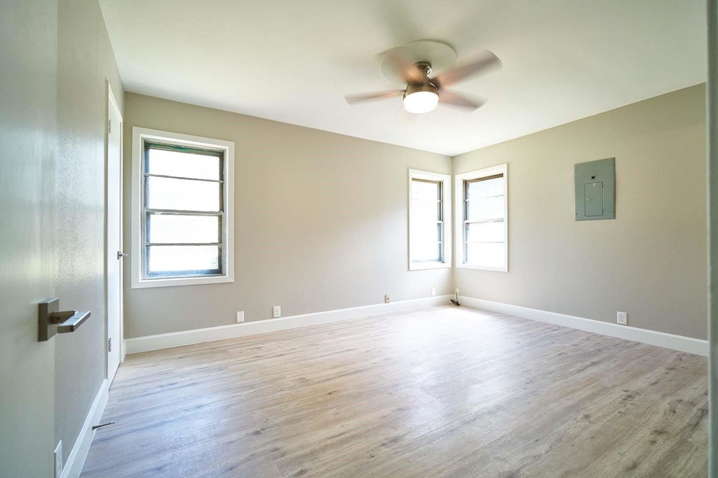 5315 Beechnut Street - Photo 11