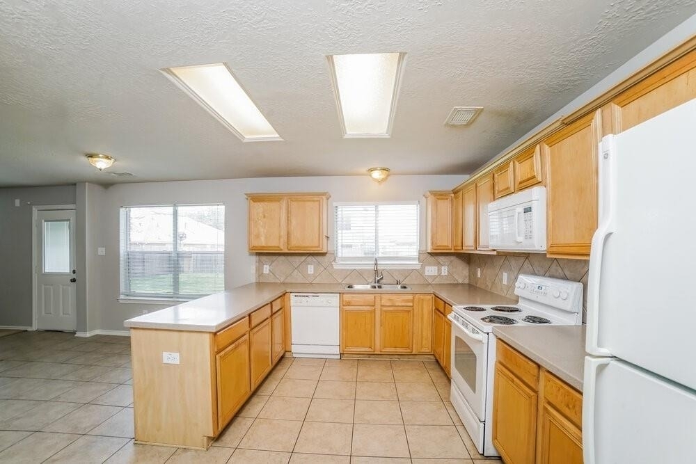 13030 Sandhill Park Lane - Photo 5