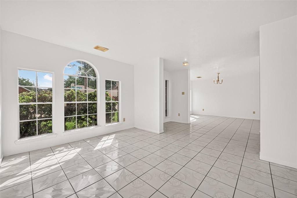 8202 Worthington Dr - Photo 7