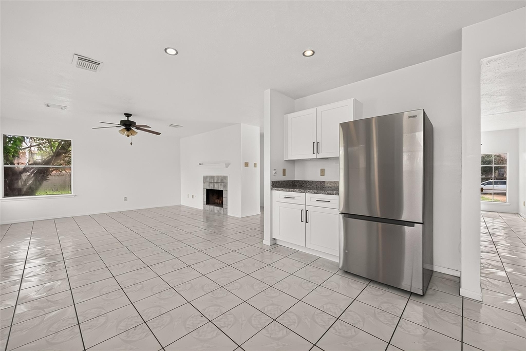 8202 Worthington Dr - Photo 17