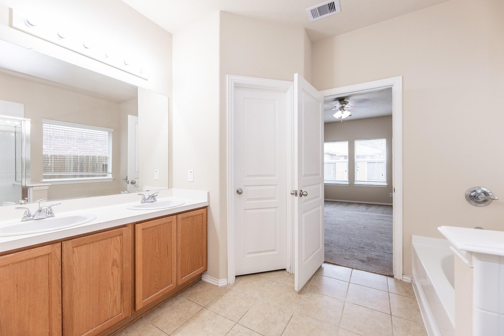 6138 Sierra Springs Lane - Photo 17