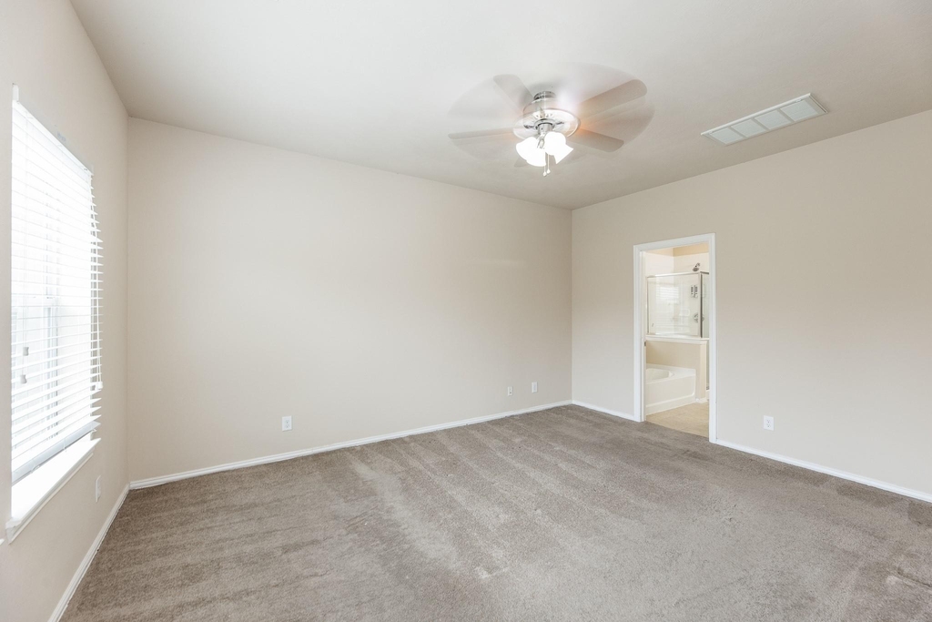 6138 Sierra Springs Lane - Photo 14