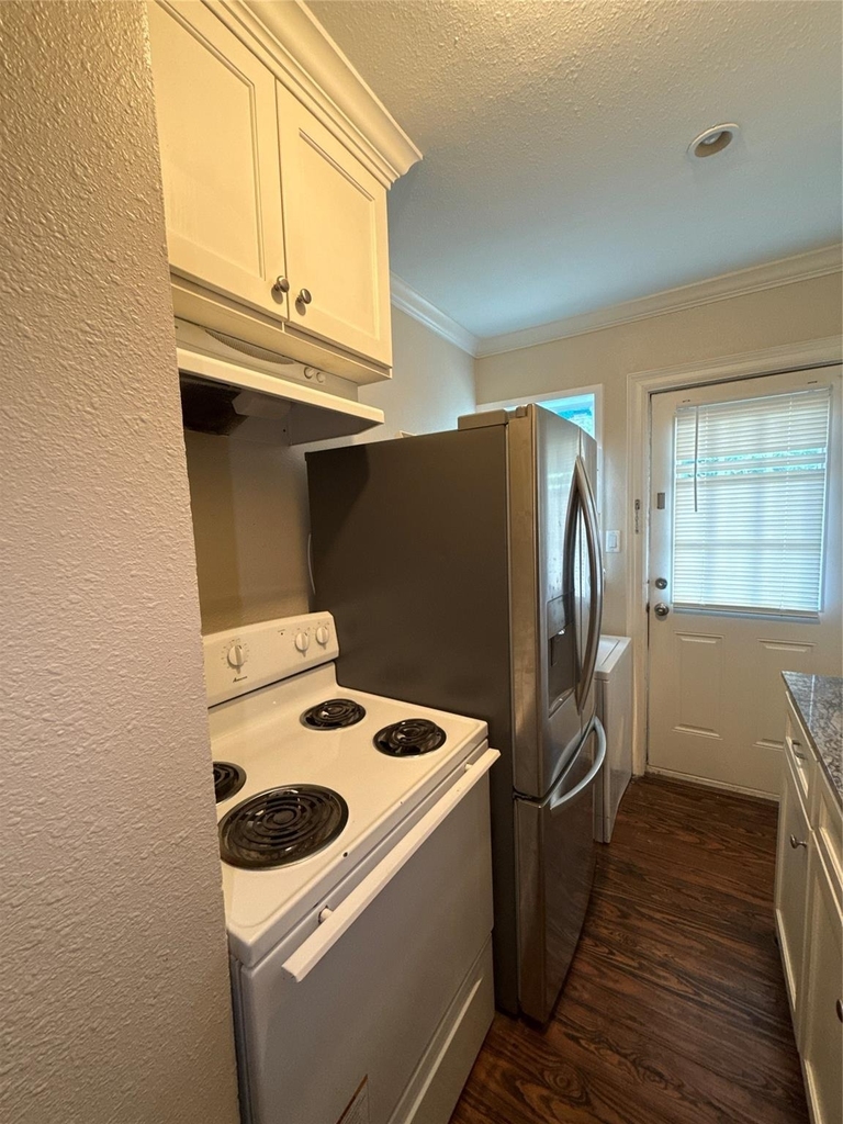 4308 Leeland Street - Photo 5