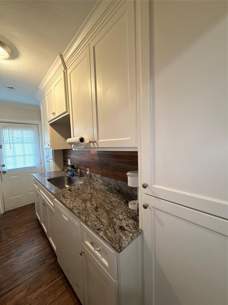 4308 Leeland Street - Photo 4