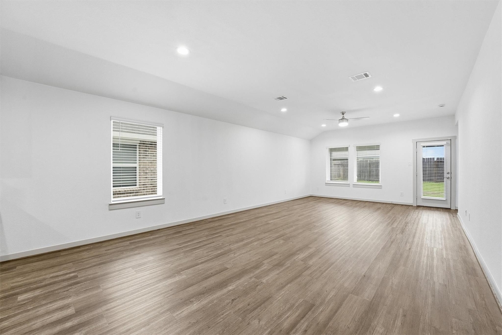 6814 Bradford Terrace Road - Photo 11
