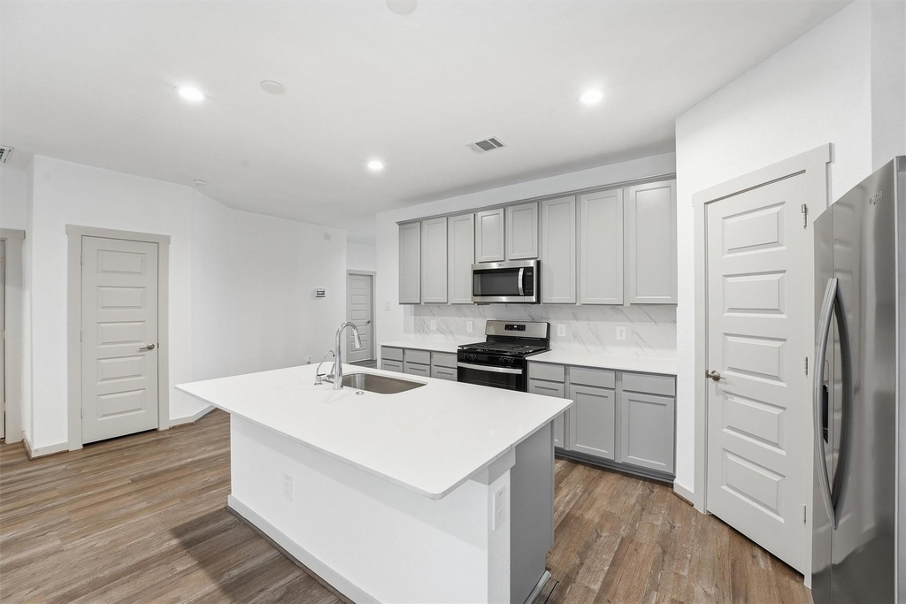 6814 Bradford Terrace Road - Photo 6