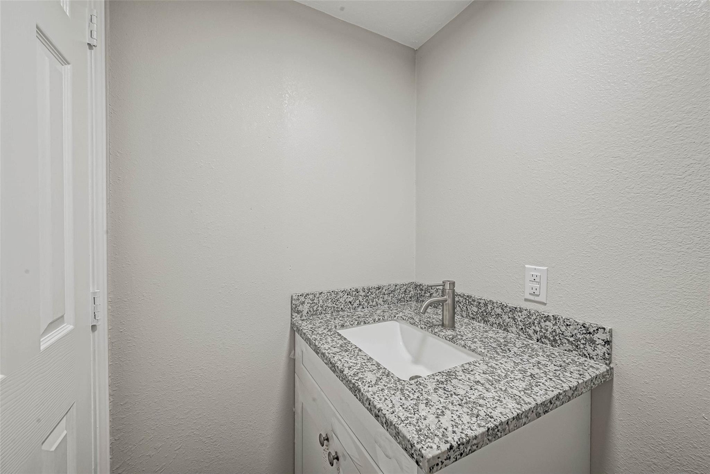 10694 Pine Street - Photo 12
