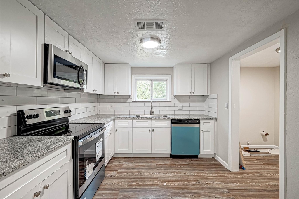10694 Pine Street - Photo 9