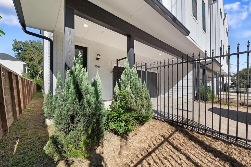 3365 Daphne Street - Photo 25