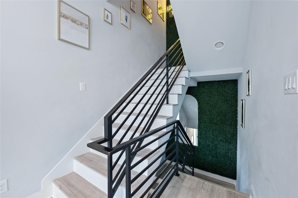 3365 Daphne Street - Photo 3