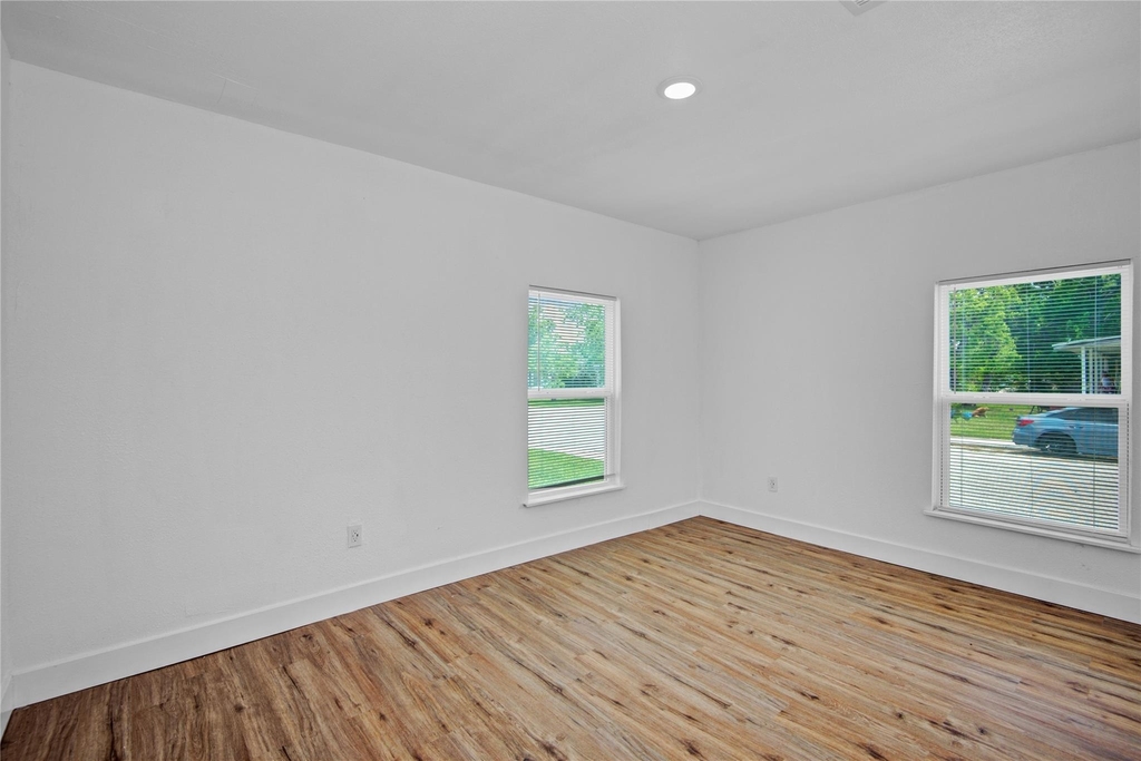 1203 W 6th Street - Photo 30