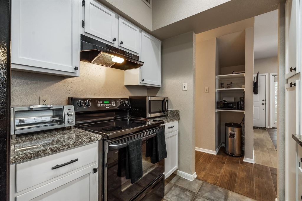 8055 Cambridge Street - Photo 11