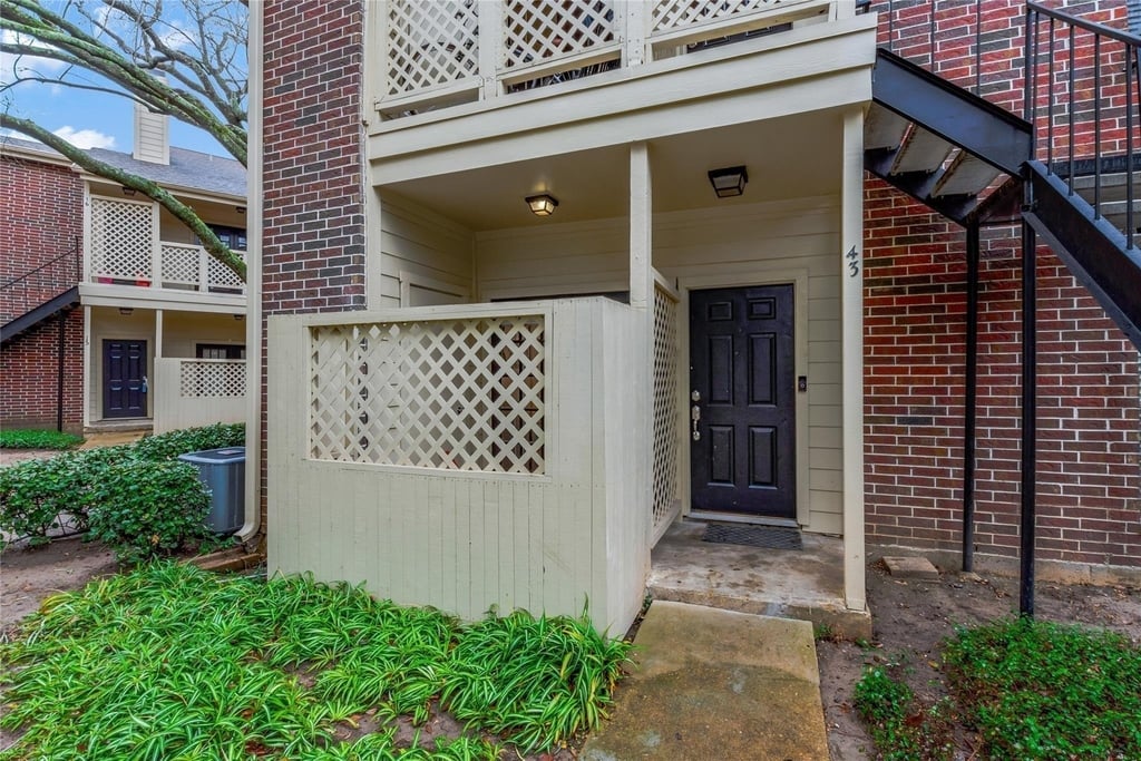 8055 Cambridge Street - Photo 1