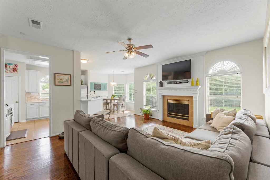 44 Parkway Place - Photo 4