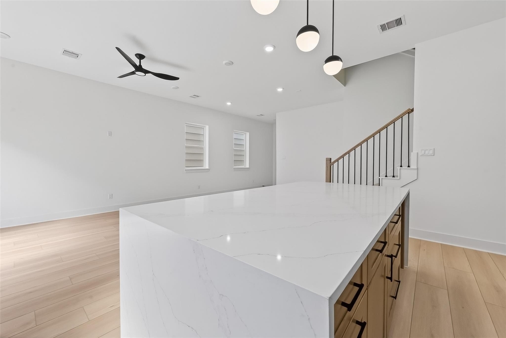 955 Highland Light Lane - Photo 7