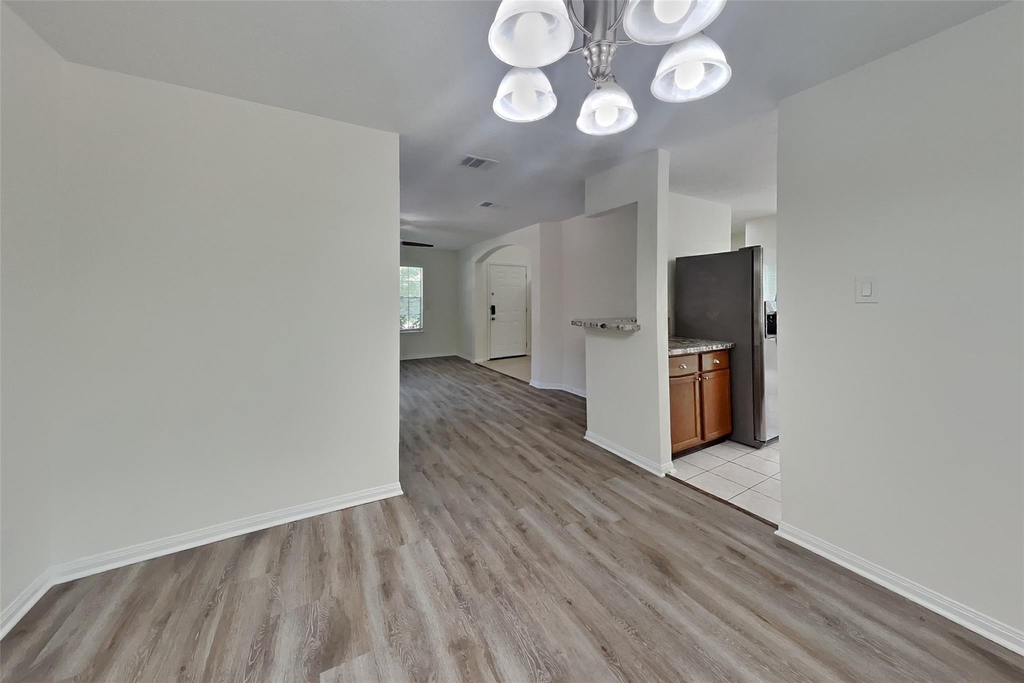 1611 Sterling Village Drive - Photo 5