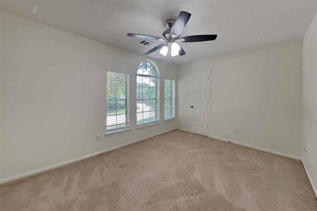 1611 Sterling Village Drive - Photo 10