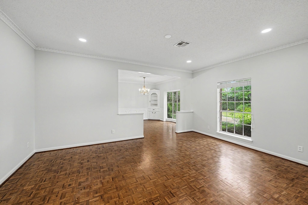 10811 Hunters Forest Drive - Photo 4