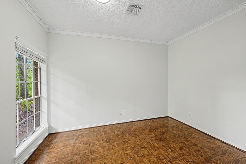 10811 Hunters Forest Drive - Photo 3