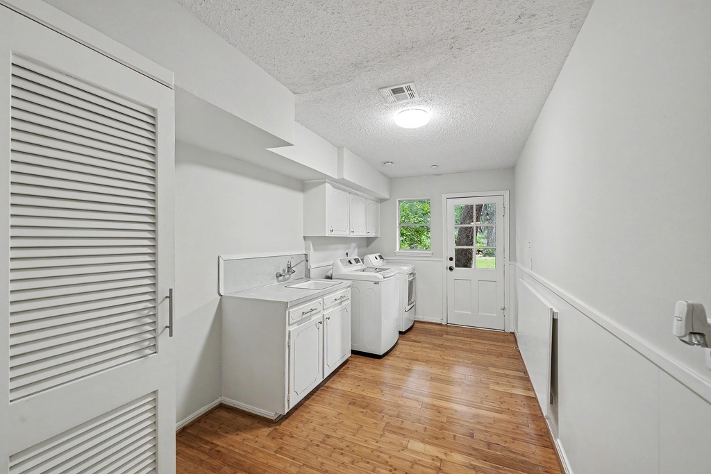 10811 Hunters Forest Drive - Photo 13