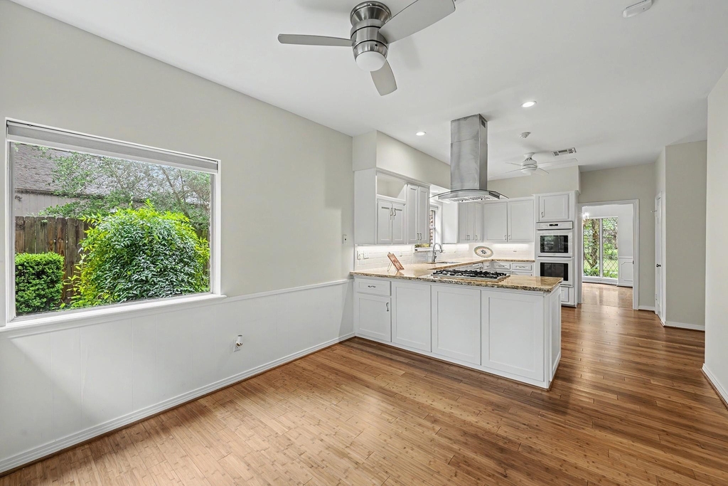 10811 Hunters Forest Drive - Photo 8