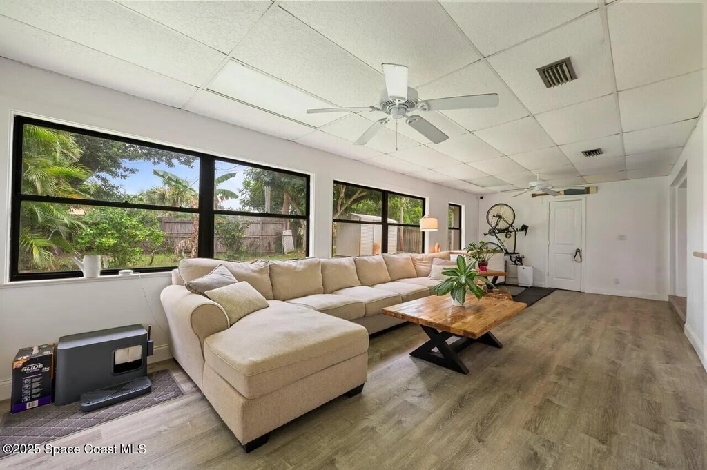 340 Greenway Avenue - Photo 11