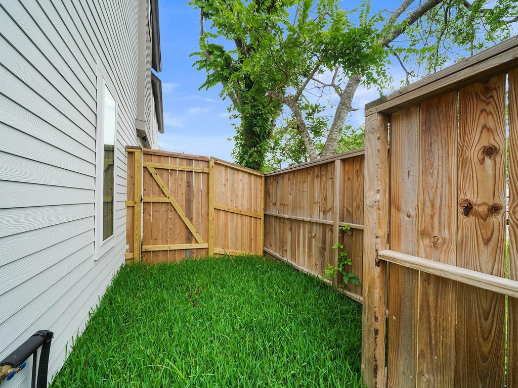7504 Carver Road - Photo 22