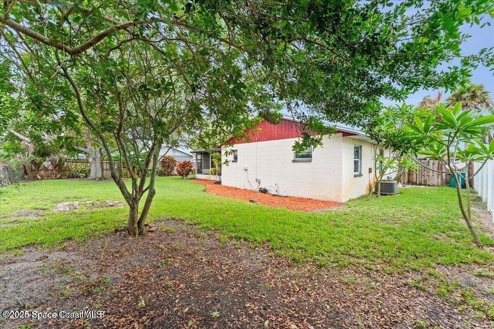 1527 Spruce Road - Photo 16