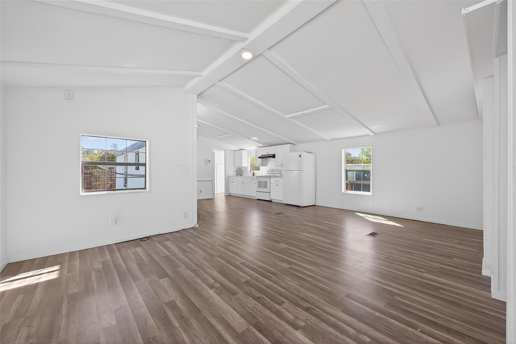 208 Yaupon Hbr - Photo 1