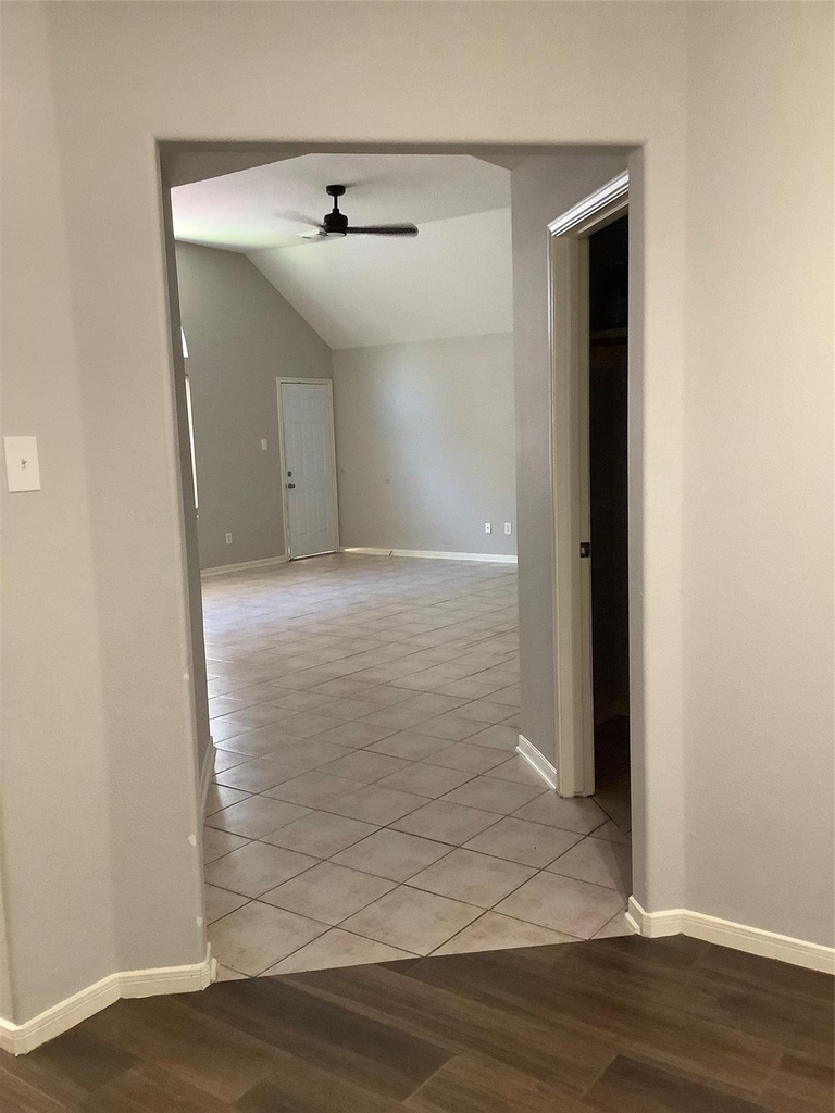 18215 Major Glen Circle - Photo 9
