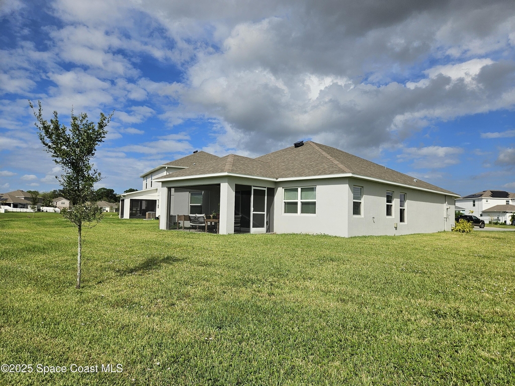 586 Cooper Court Sw - Photo 4