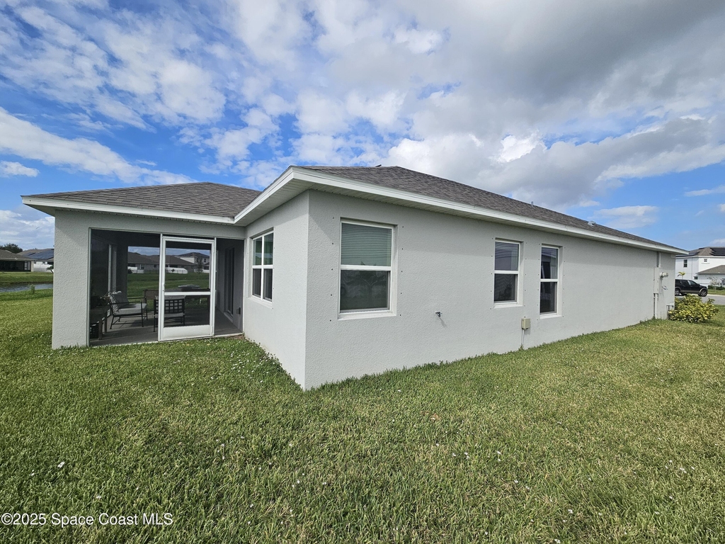 586 Cooper Court Sw - Photo 5