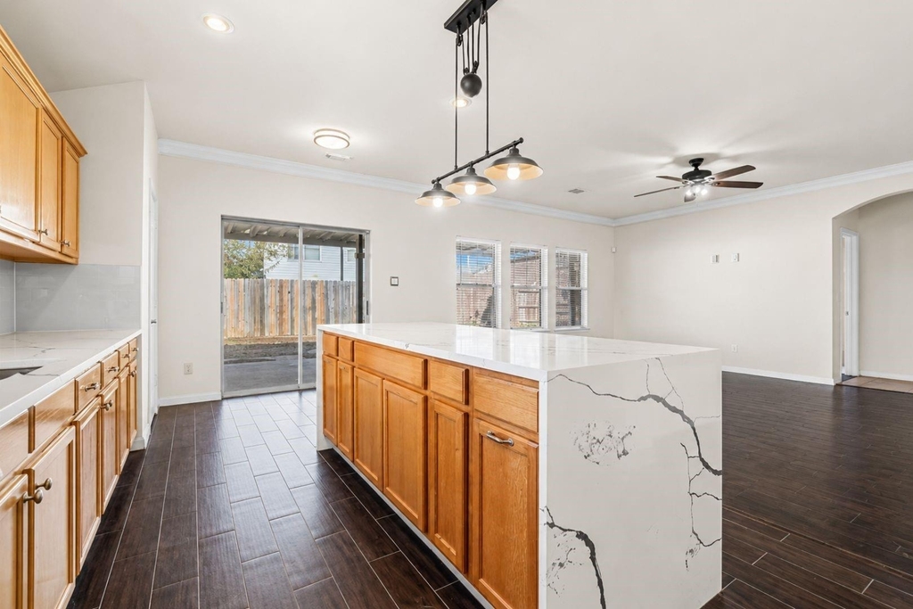 2719 Riverhollow Lane - Photo 5