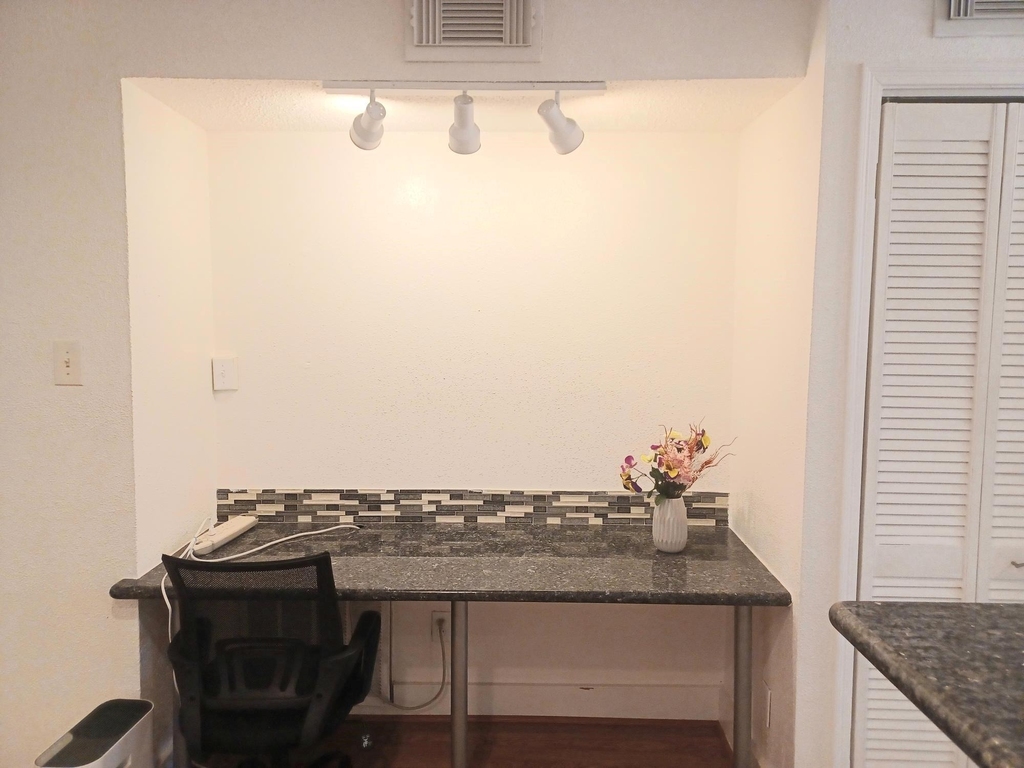 12100 Melville Drive - Photo 8